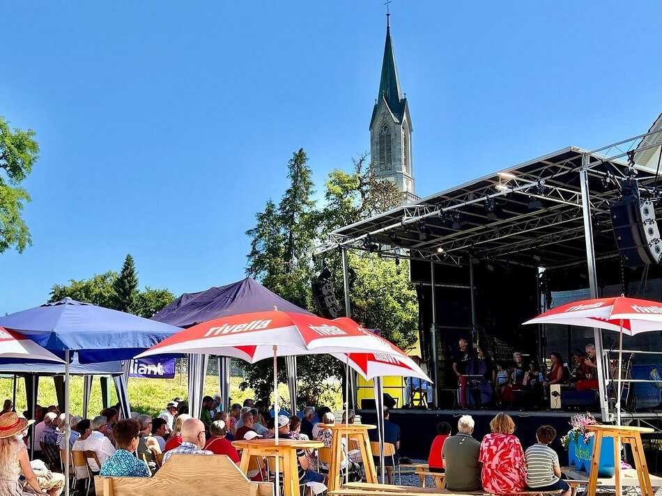  BuenzenbbGottesdienst am Dorffest1